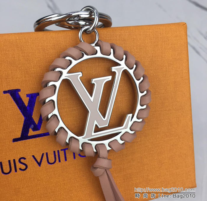 路易威登LV 頂級原單 M63082粉色 LV Circle為特色 Very包飾與鑰匙扣 鑰匙環 彈簧扣上刻有路易威登簽名字樣  ydh1042